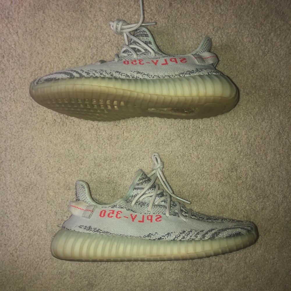 (UA) Yeezy Blue Tint